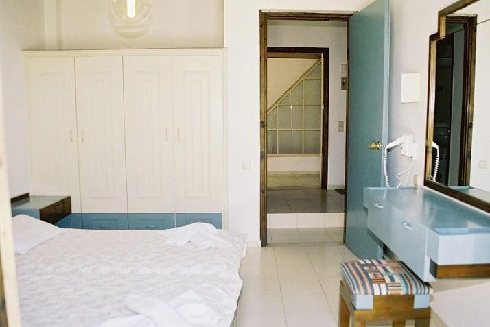 Skala Apartments Agia Marina Zimmer foto